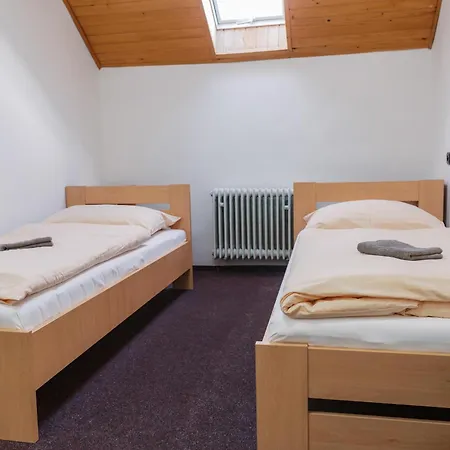 招待所 Turisticka Pod Grapou